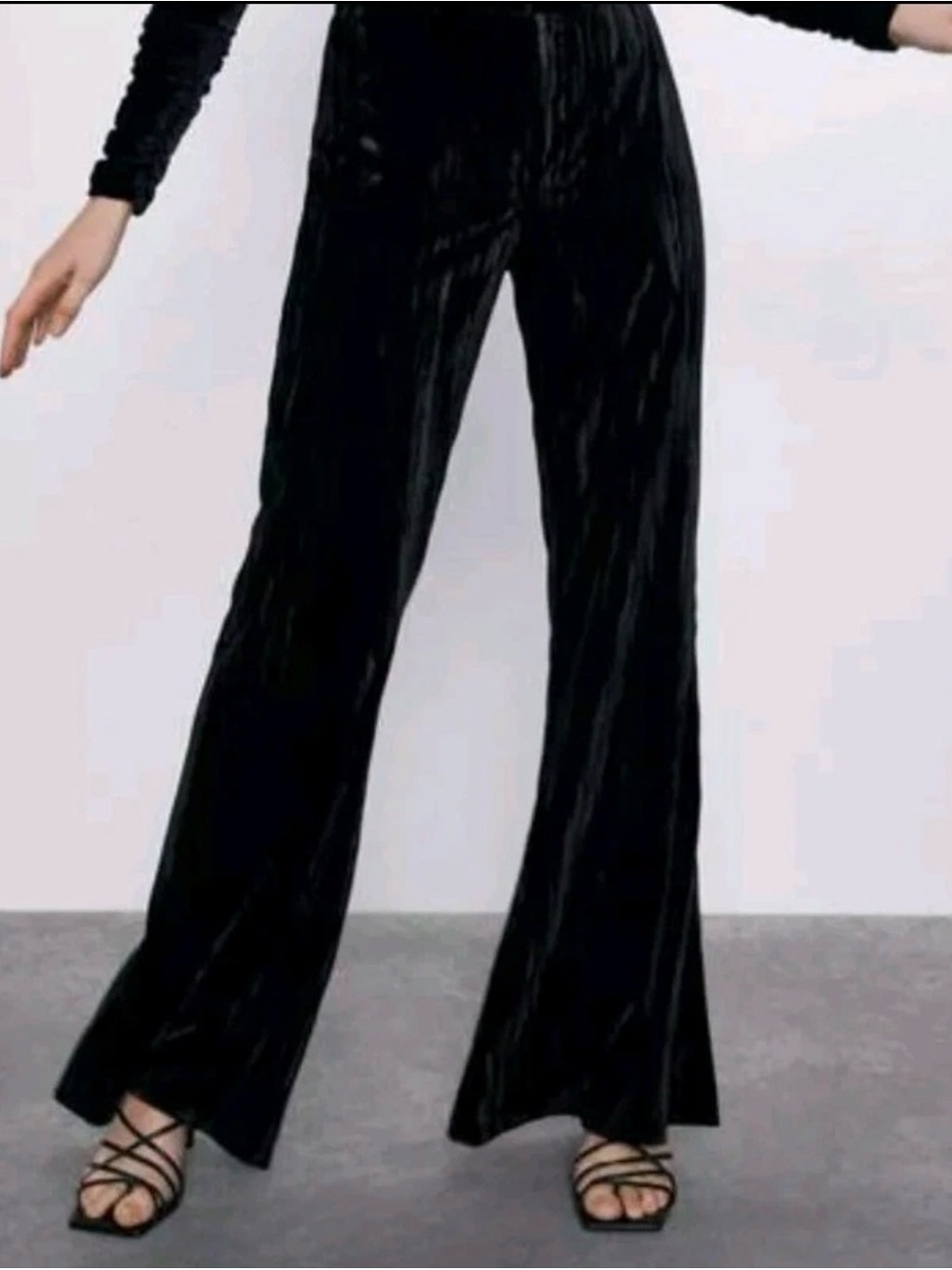Zara Black Velvet Wide-Leg trousers